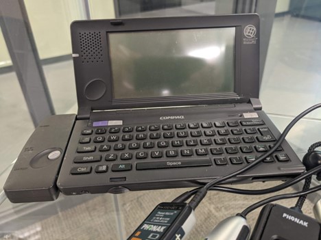 Compaq C120 Computer School of Journalism and Communication