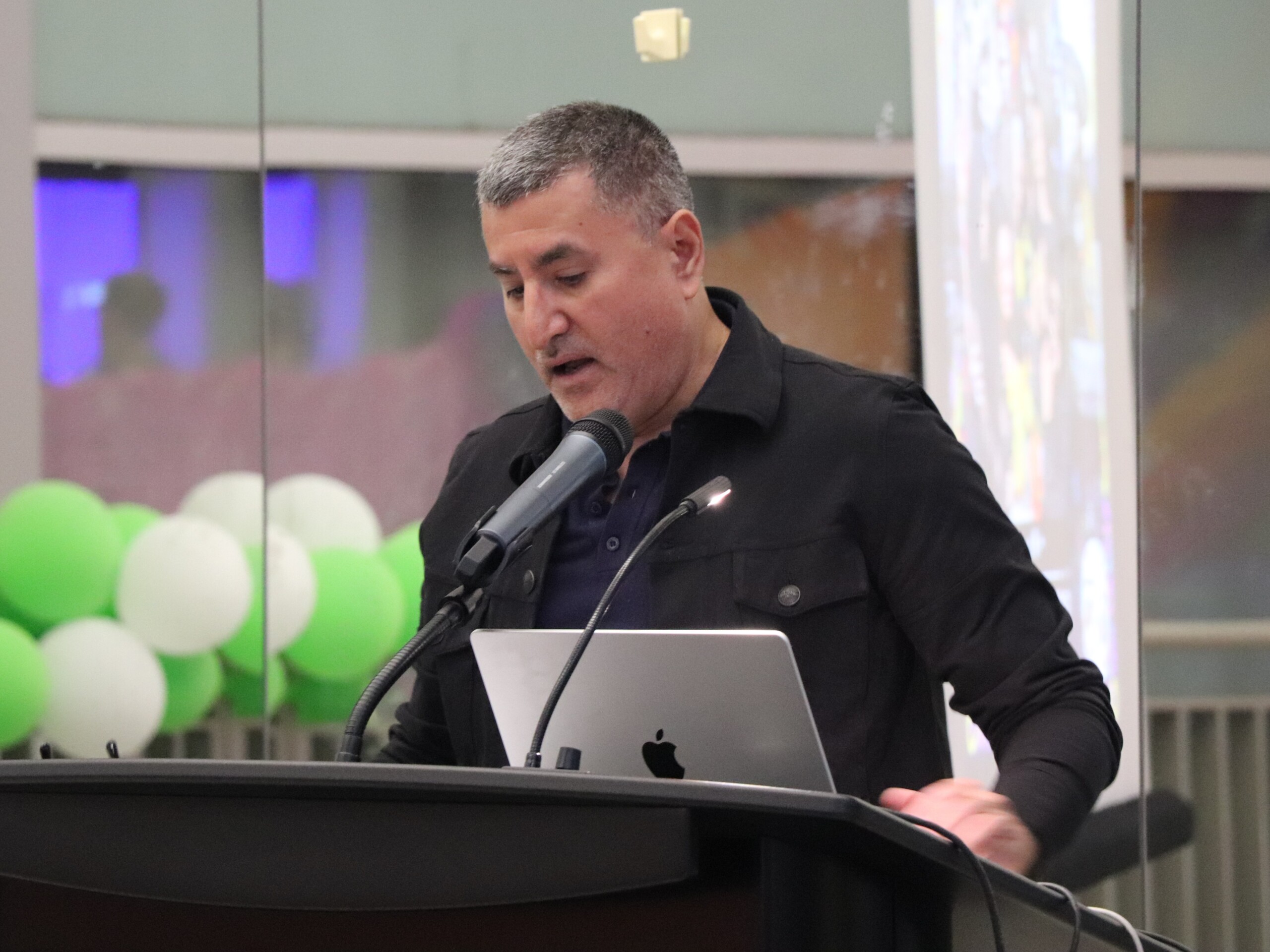 Image of Carlos Valdez