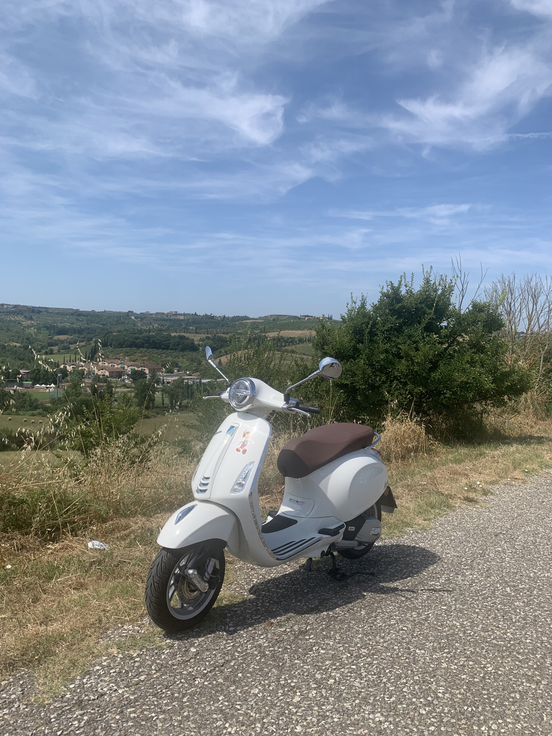 Image of motor scooter in Italy