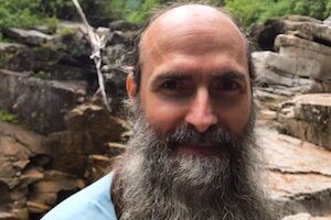 Erik in front of rock formations