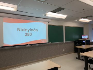 Photo of Nideyinàn 280