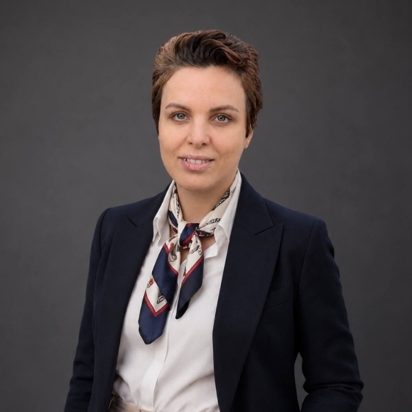 Nafiseh Kahani headshot
