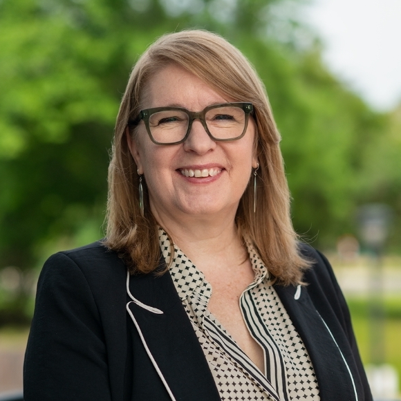 Susan Burhoe headshot