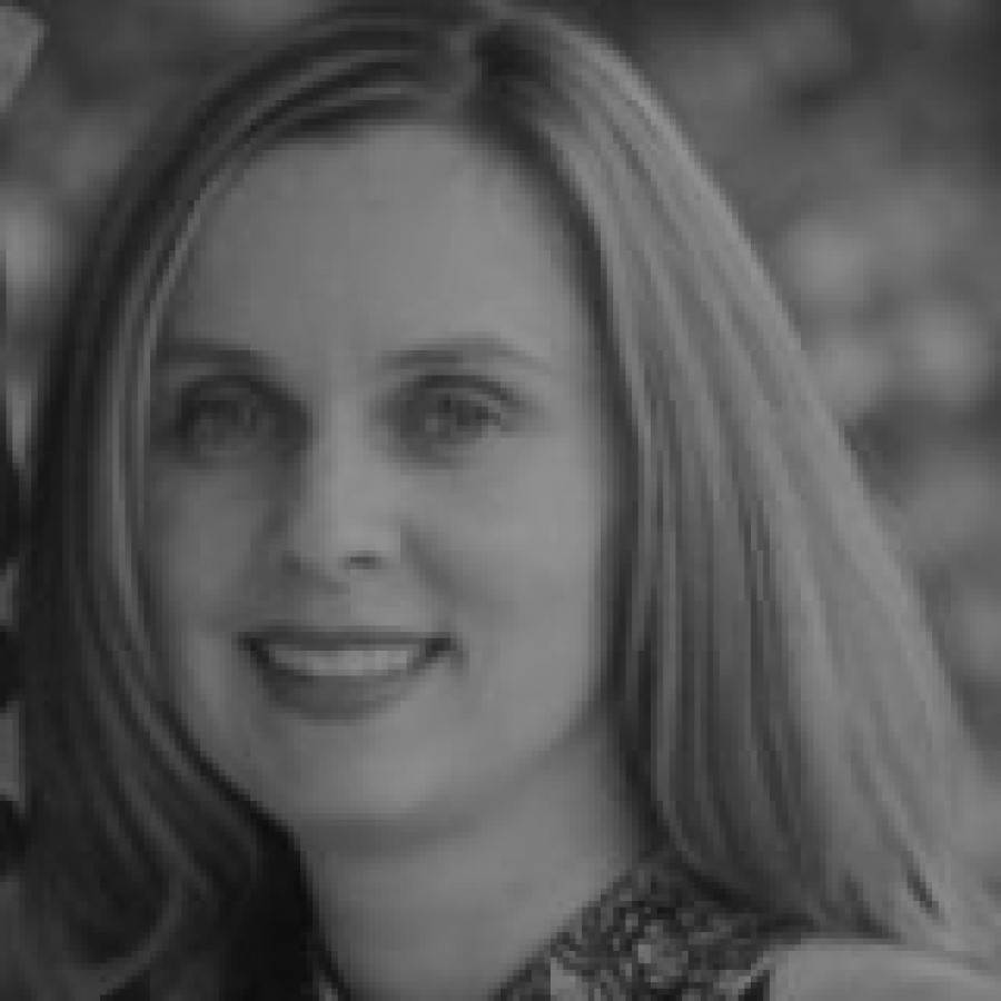 Renate Ysseldyk headshot
