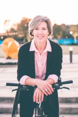 Susan Hrach Headshot