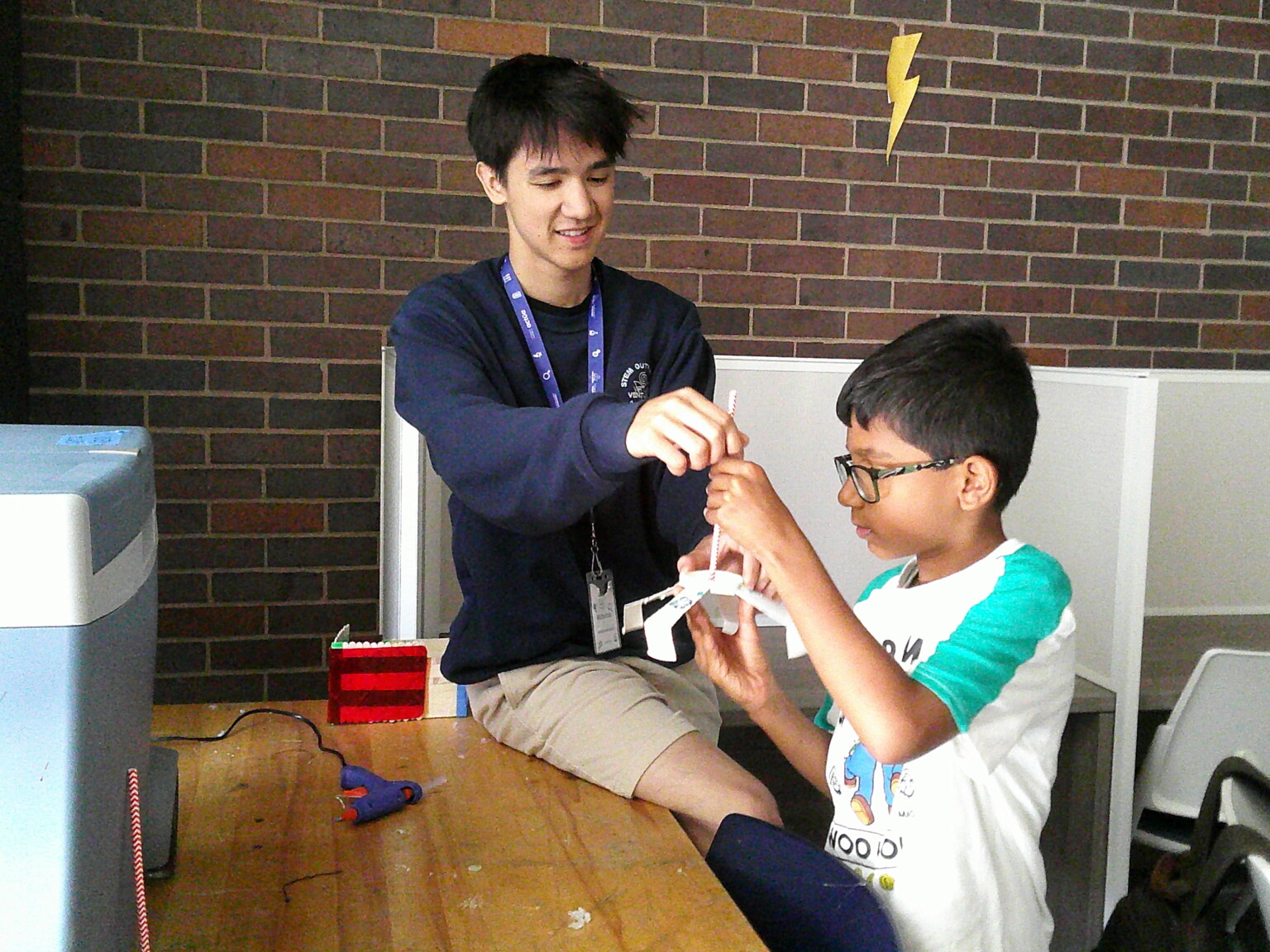 Junior STEM Camp Instructor - Virtual Ventures