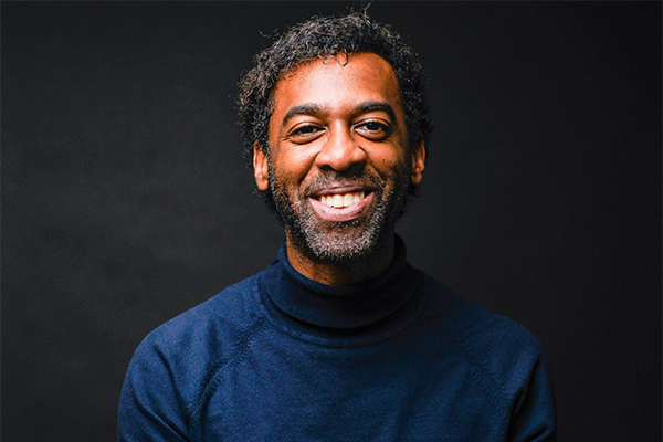 A professional headshot of Ian Williams.